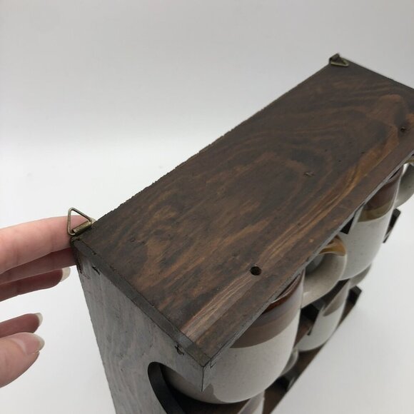 Vintage Wood Coffee Mug Display Case With 4 Stoneware Mugs Wall Hanging Shelf - Picture 6 of 16